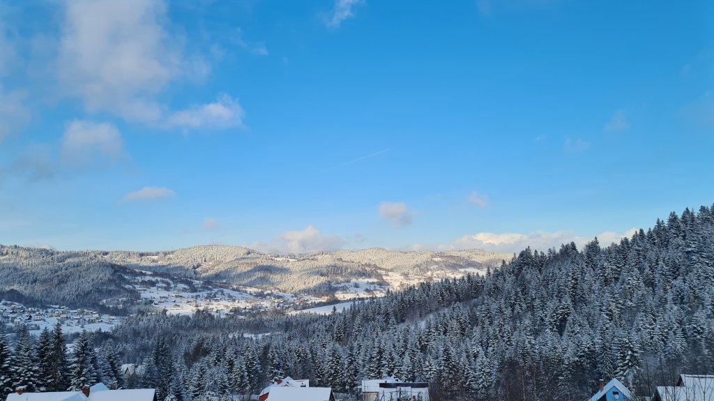 Dom na Szewcowej Polanie zimią
